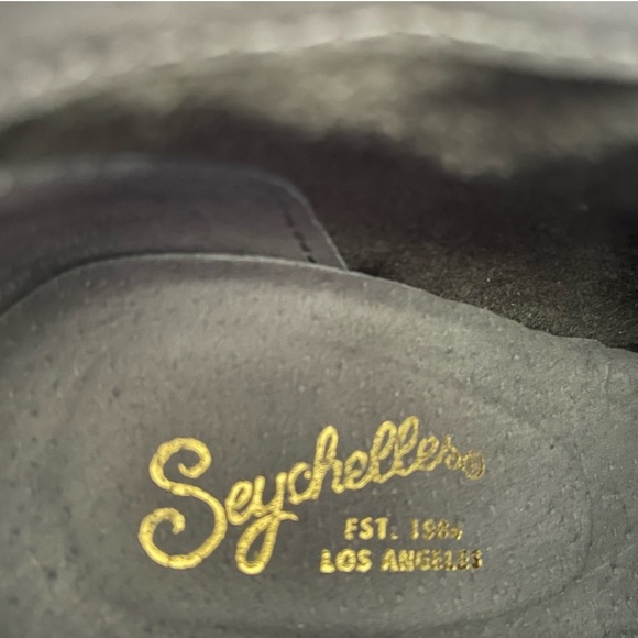 Seychelles Black Suede Stacked Heel Zippered Bootie/7M - Picture 4 of 8